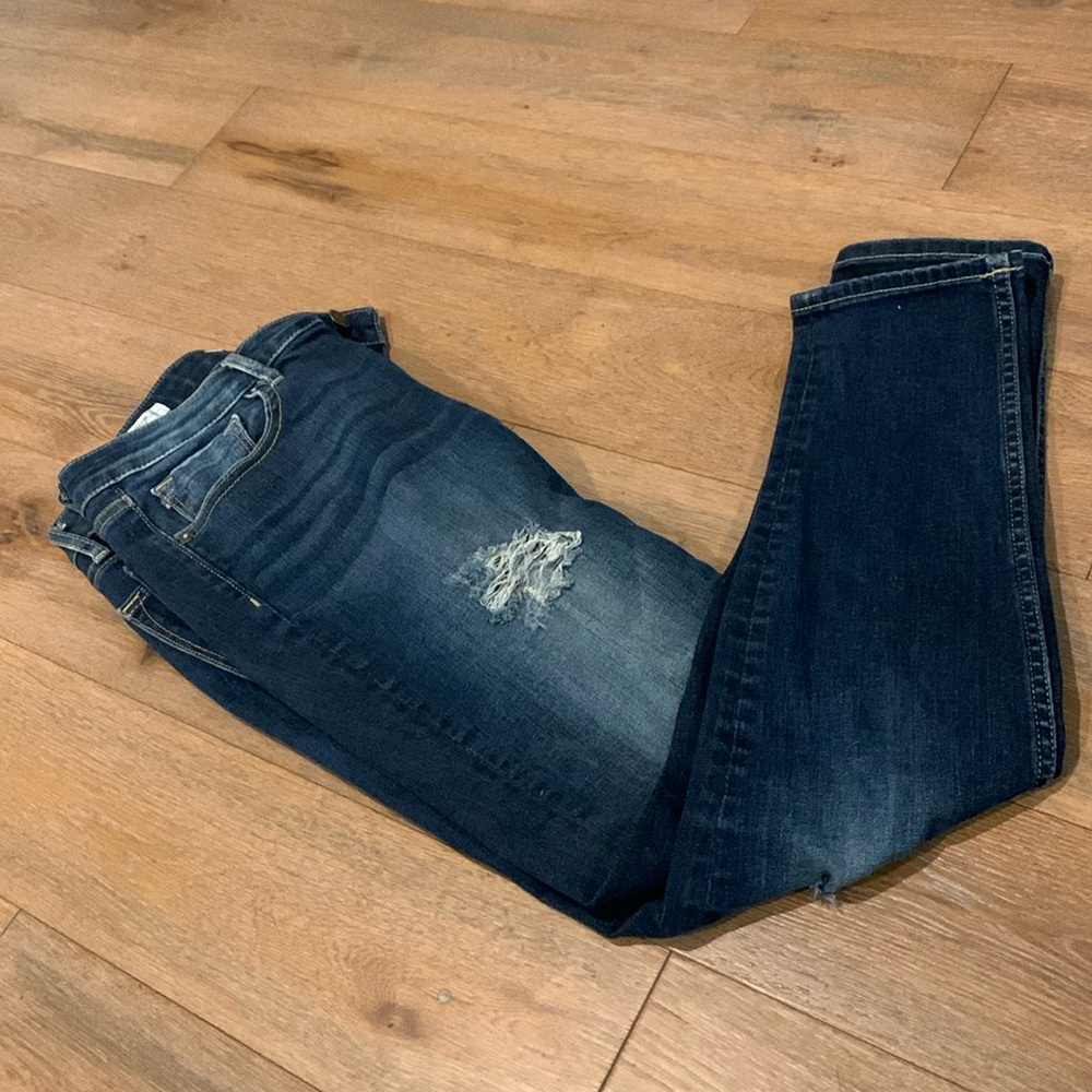 Vigoss distressed dark blue skinny jeans